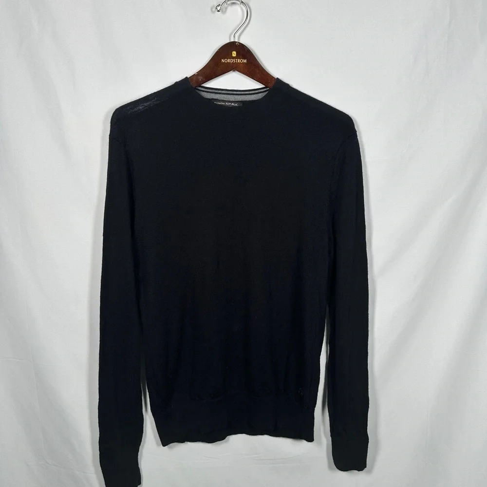 Banana Republic Men's Classic Black Crewneck Sweater Small
